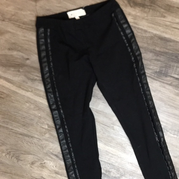 I ❤️ Tyler Madison leggings - Picture 2 of 5